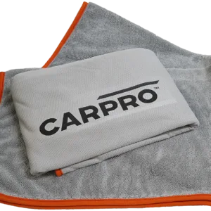 CarPro DHydrate – niezwykle chłonny ręcznik do osuszania samochodu