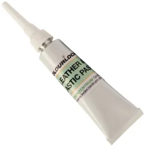 Colourlock Plastic Paste – produkt do uzupełniania niewielkich ubytków w skórze 7ml